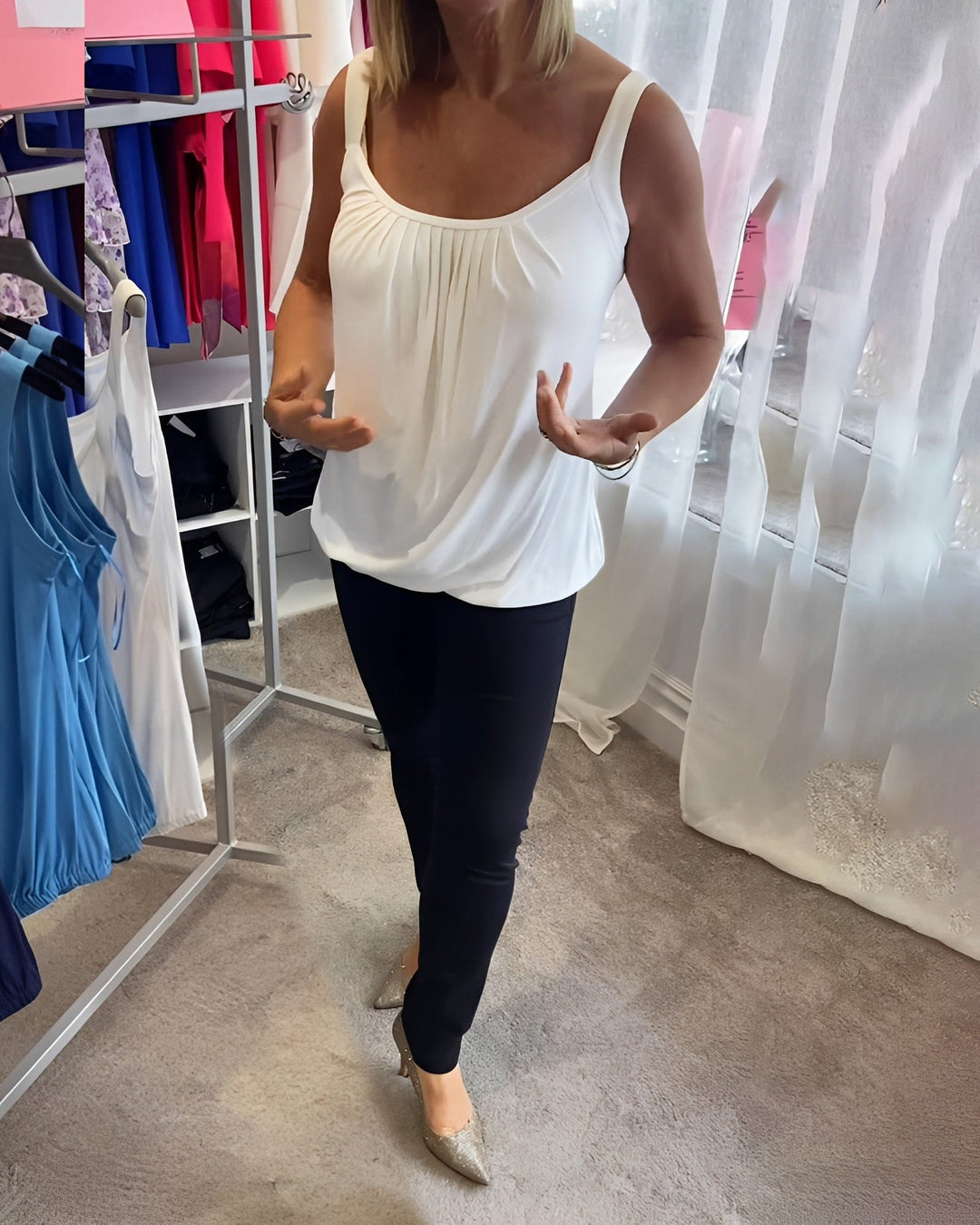 Donna | Breathable Sleeveless Everyday Top