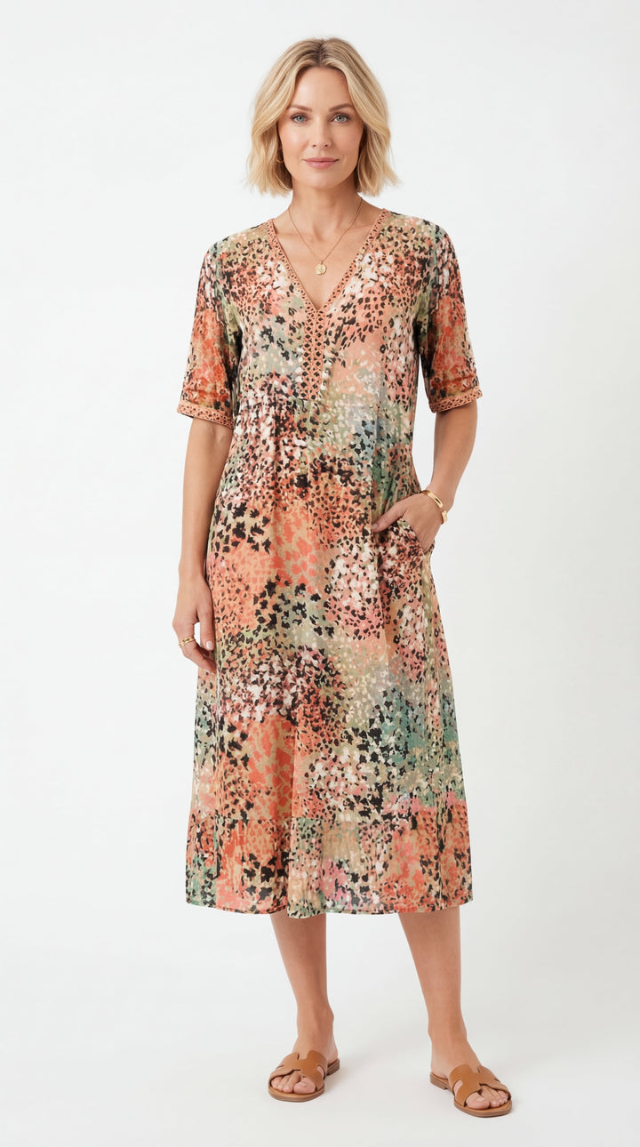 Guardy | Classic V-Neck Dress