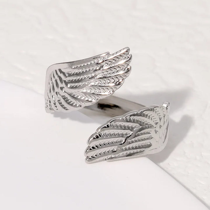 Anillo Alas de Ángel, Fuerza y Protección